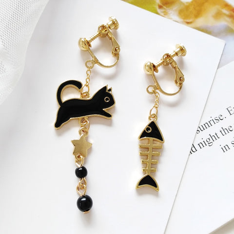 Fashion cat fish bone asymmetry earrings Gold stars Black cat earrings female popular cat eat the fish stud earrings for women